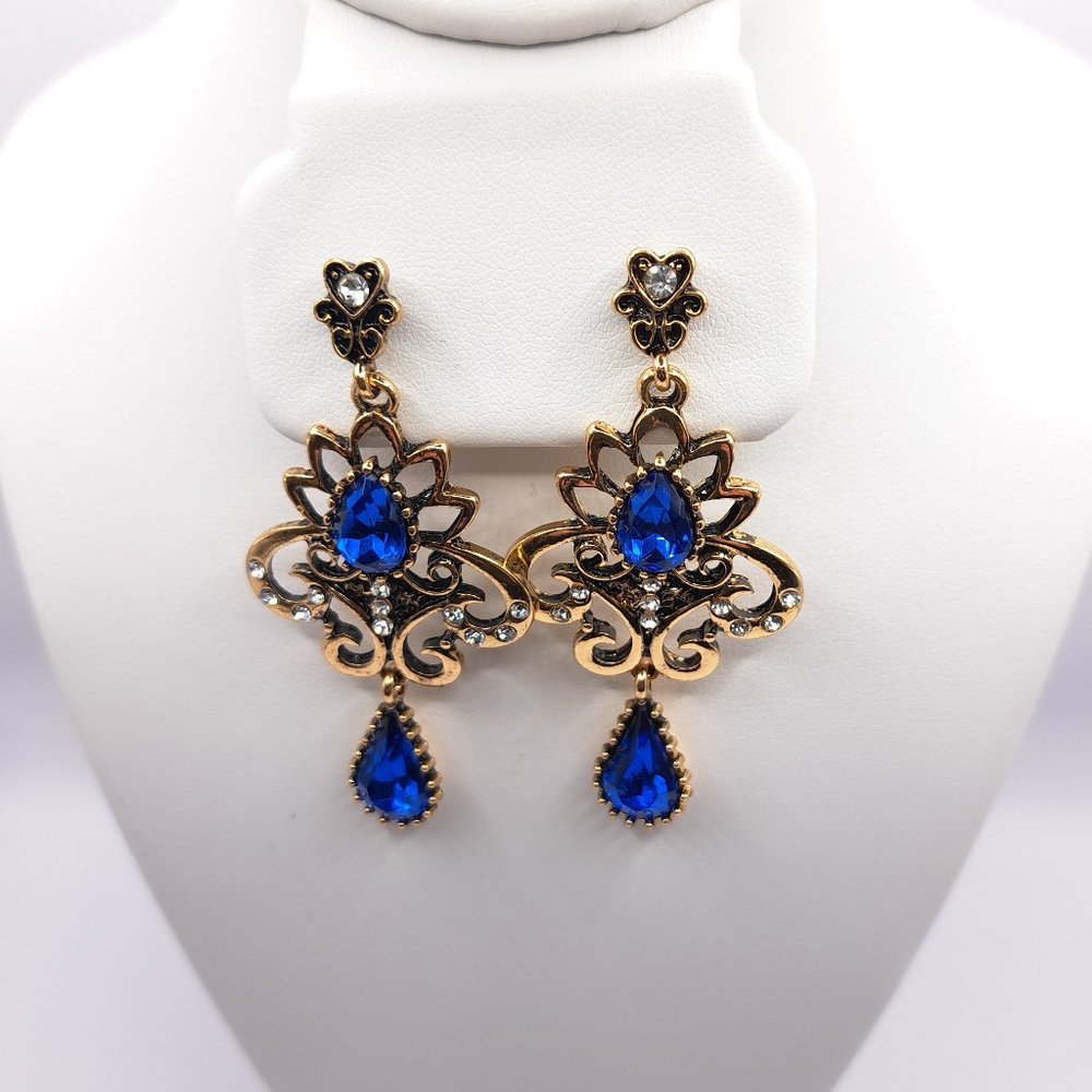 Sapphire-blue dangle earrings!